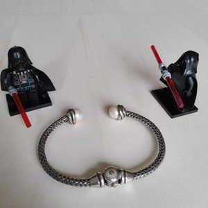 Silver Spring hinge bracelet with pearl ends